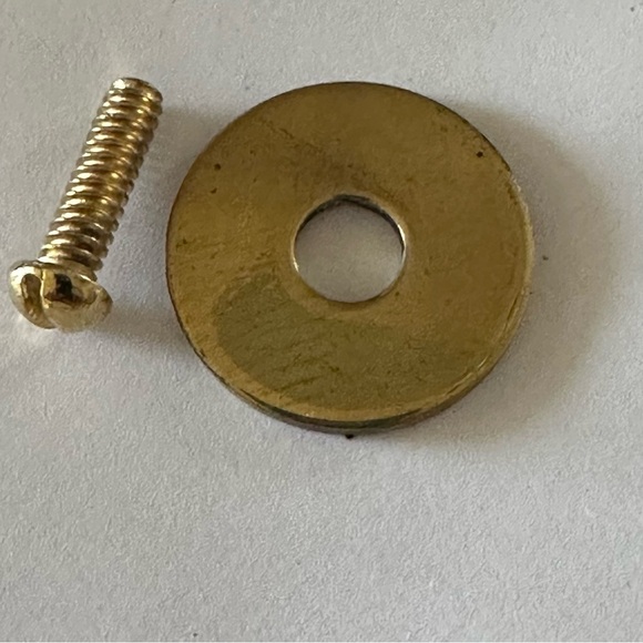 6 Brass drawer pulls - Picture 3 of 4